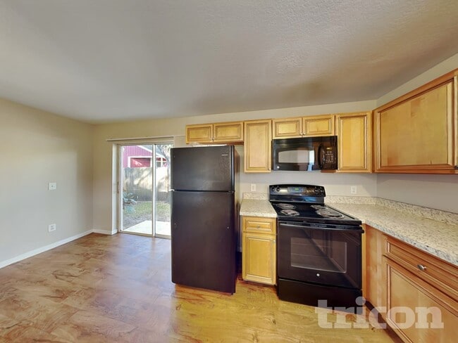 Building Photo - 8312 N Orangeview Ave