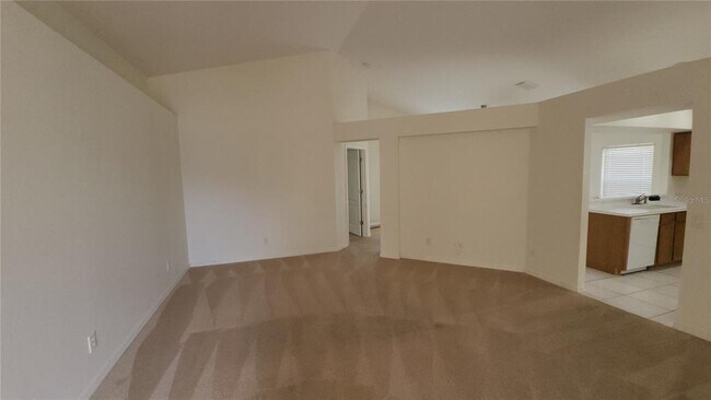Building Photo - 31339 Heatherstone Dr