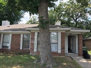 Building Photo - 514 McQueary St