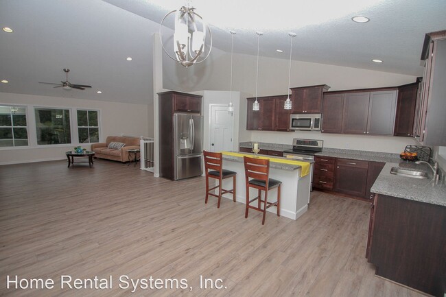 Building Photo - 4 br, 4 bath House - 85 Maple Island Road