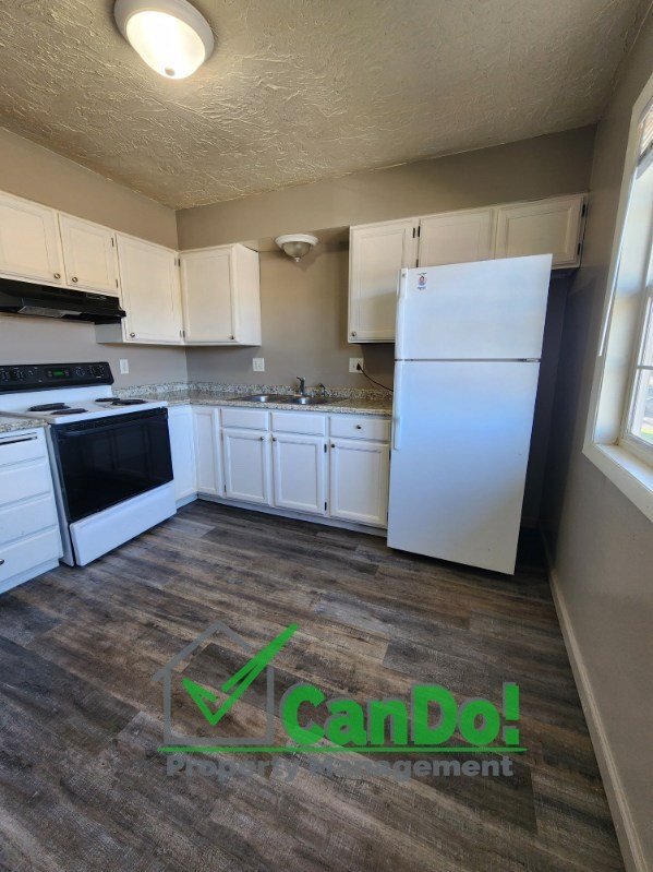 Foto del edificio - Now June 1st! Remodeled 2 bedroom, 1 bathr...