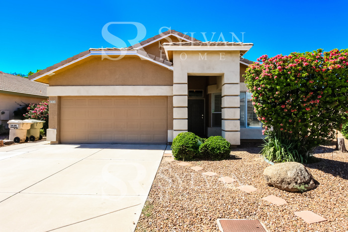 Primary Photo - Lease today! No extra charge for contentme...