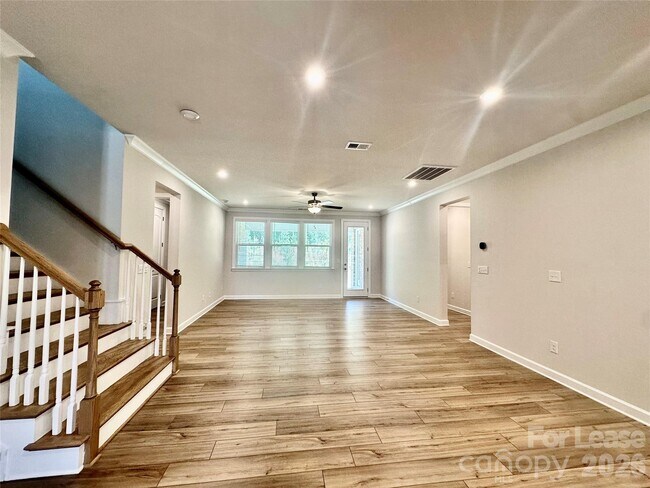 Foto del edificio - 9650 Liberty Hill Dr