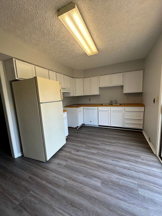 Foto del edificio - 2 Bedroom / 1.5 Bath Townhome Kingsport TN