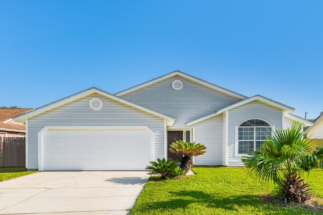 Building Photo - 8465 Rockridge Dr