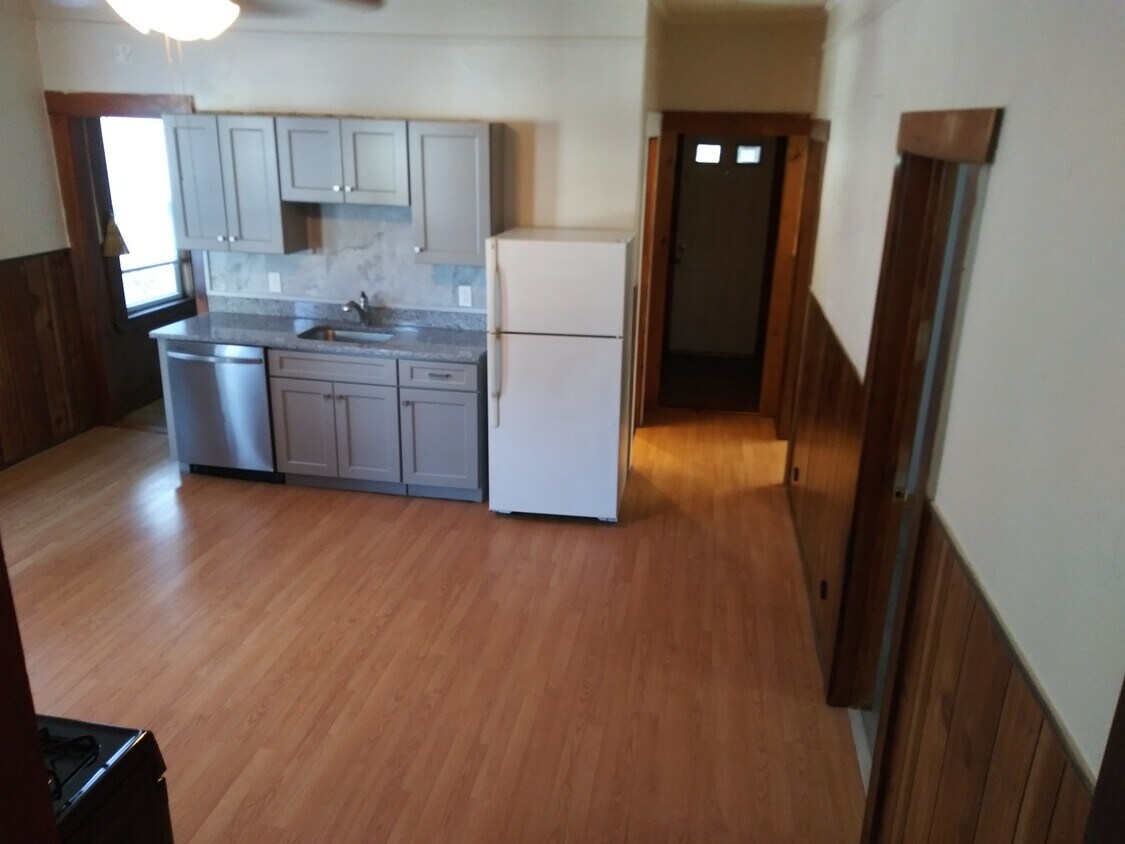 Newly refurbished Kitchen - 2 Chelsea St