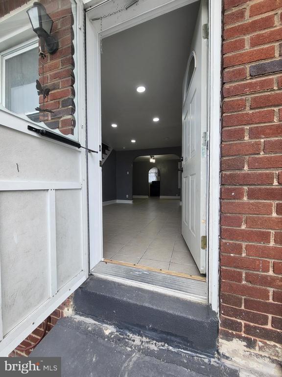Foto del edificio - 7103 Seaford Ave