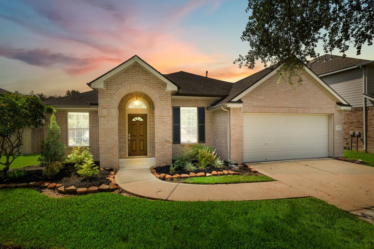 Primary Photo - 1234 Walston Ridge Dr