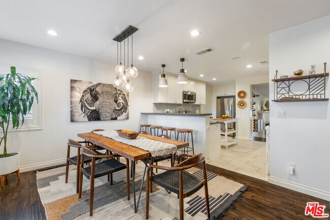 Foto del edificio - 1024 N Naomi St