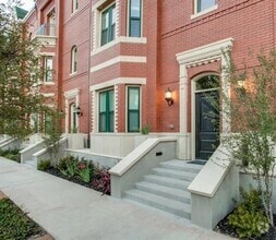 Building Photo - 2525 State St