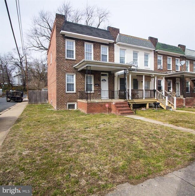 Photo - 3740 Brooklyn Ave Townhome