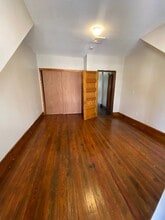 Building Photo - 442 Farmington Ave