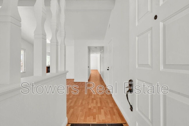 Building Photo - 2940 Sombrero Cir