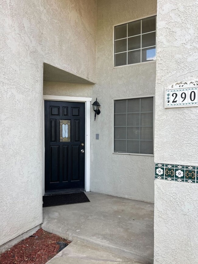 Building Photo - Single Family Home