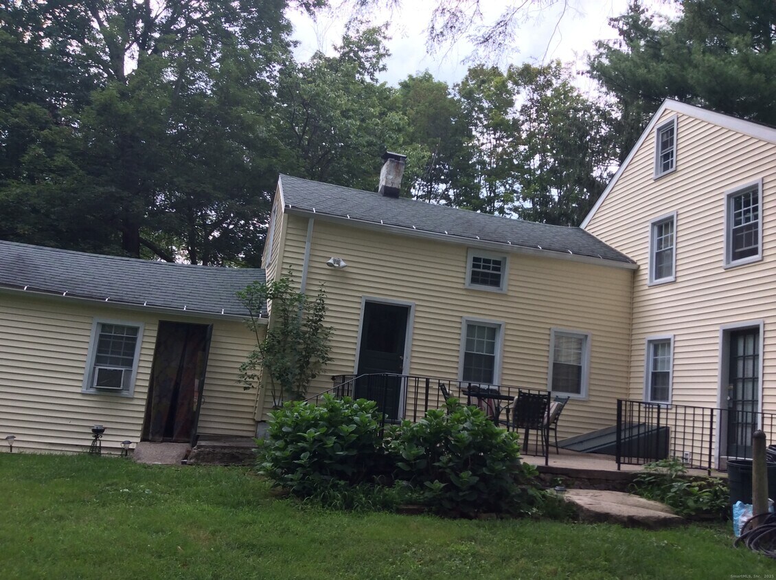 Foto principal - 1187 Mt Carmel Ave