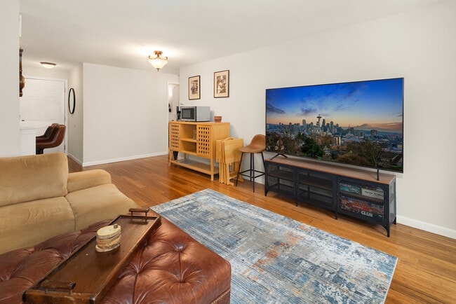 Foto del edificio - 2244 13th Ave W