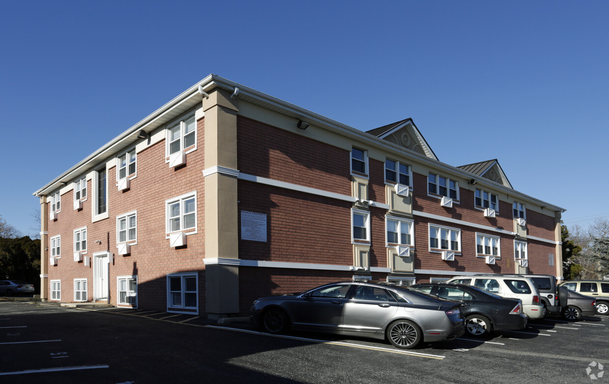 Building Photo - 400-402 4th Ave