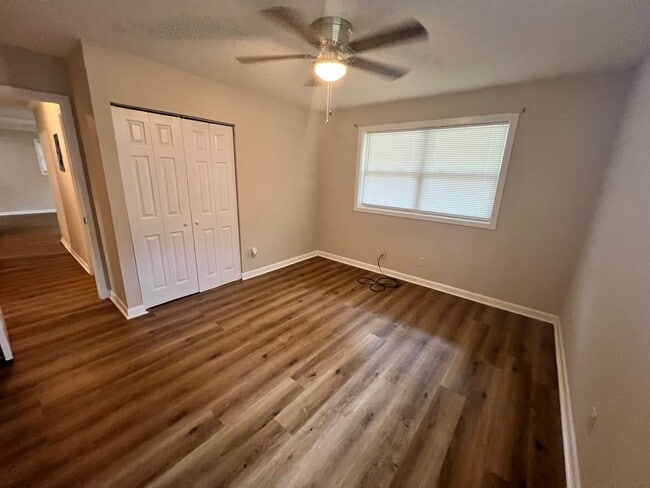 Building Photo - Beautiful Remodel!