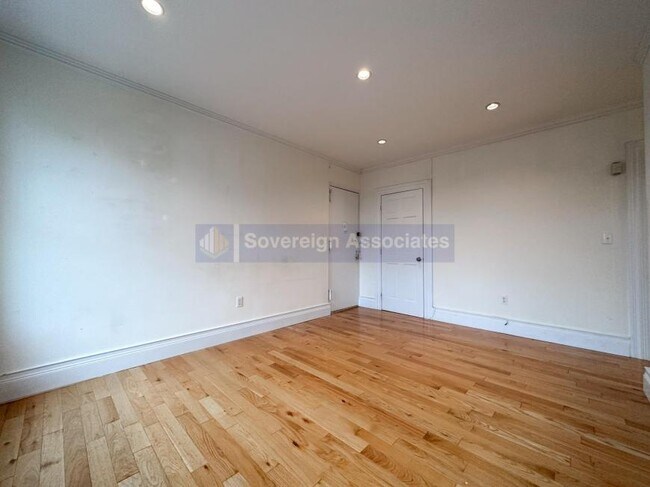Building Photo - 3 bedroom in NEW YORK NY 10031