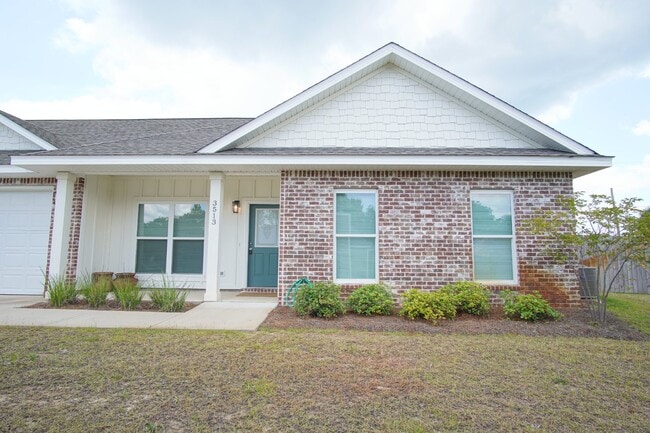 Building Photo - Beautiful Pet-Friendly 3BR/2BA Brick Townh...