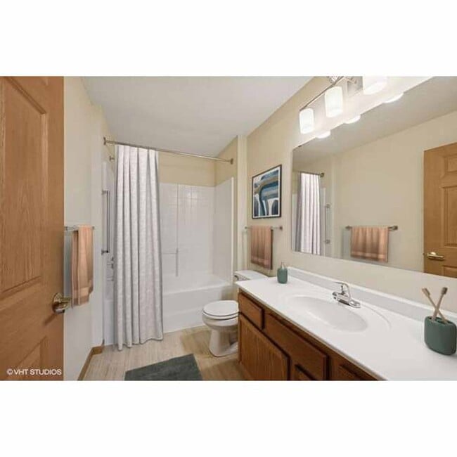 Building Photo - Lakewood Place Apartments