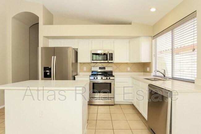 Foto del edificio - 9769 W Yukon Dr