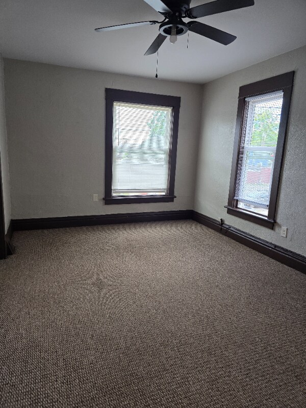 Foto del edificio - 2615 Maple St