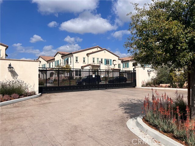 Foto del edificio - 2710 Gaston Pl