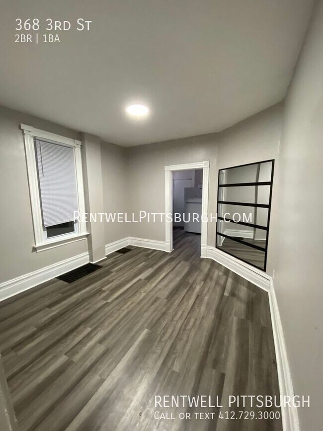 Building Photo - 2 Bedroom Duplex in Pitcairn