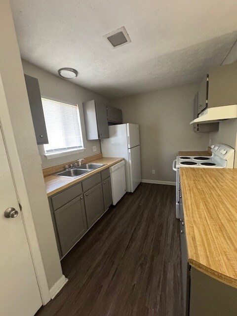 Foto del edificio - 827 Applewood Ln