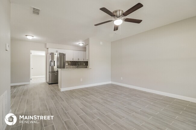 Foto del edificio - 321 Fort Collins Ct