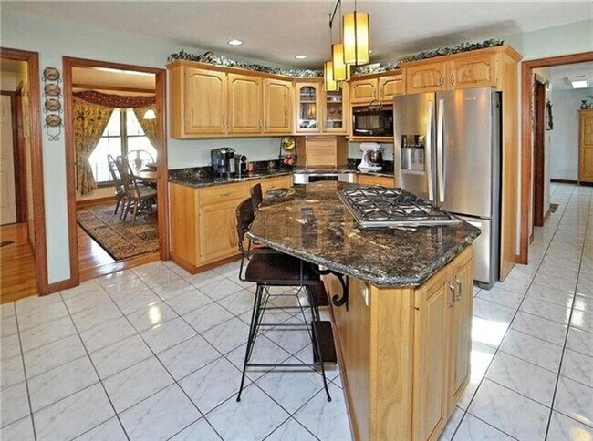 Building Photo - 5001 Pioneer Ct