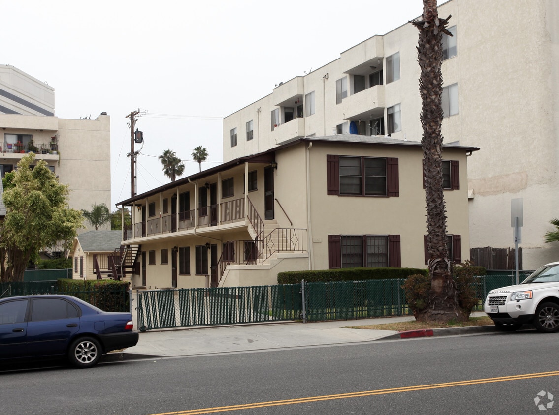 Primary Photo - 1134 6th St