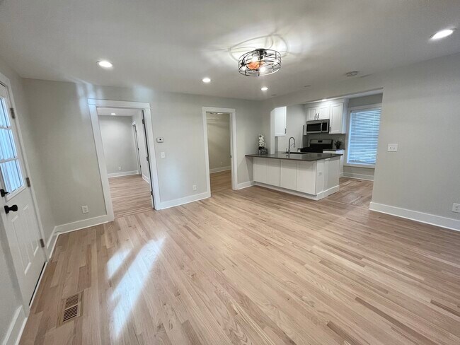Foto del edificio - 517 W Wilson St