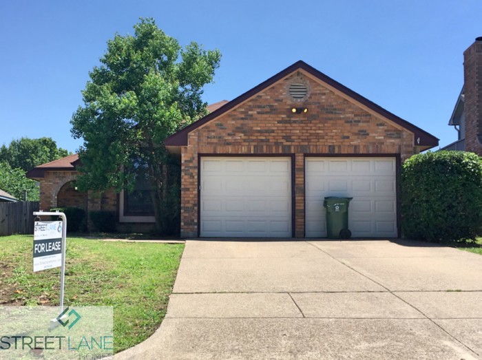 Primary Photo - 312 Ironbark Drive, Arlington, TX 76018