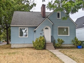 Building Photo - 495 21st St SE