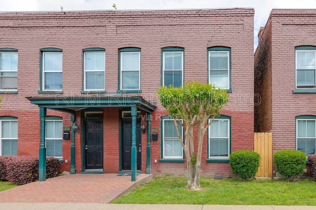 Primary Photo - 1838 Parkwood Ave