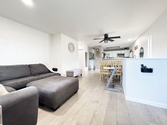 Foto del edificio - Pet Friendly Kailua Townhouse with A/C
