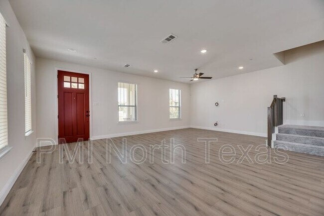 Foto del edificio - 8761 Phoebe Rd