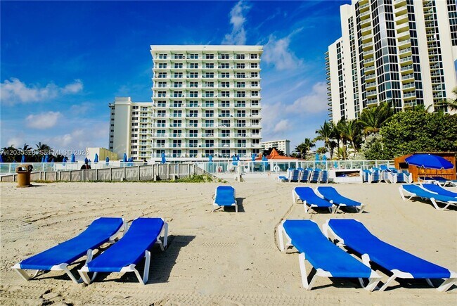 Foto del edificio - 19201 Collins Ave