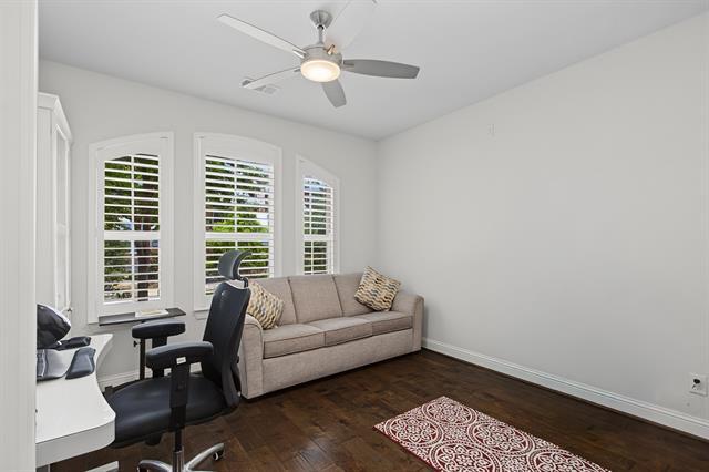 Foto del edificio - 8701 Fairway Ln