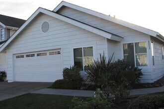 Building Photo - 6853 Shearwaters Dr