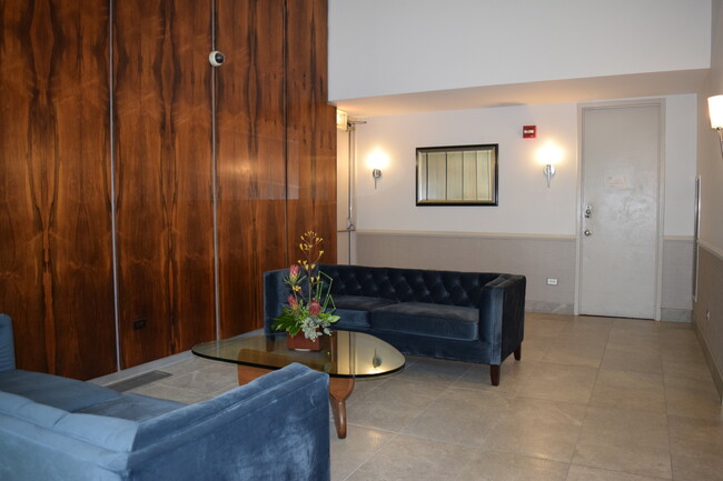 Foto del edificio - 1344 N Dearborn St