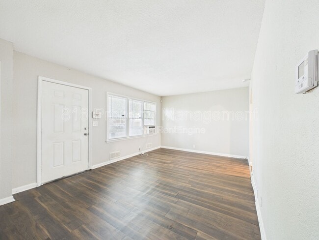 Foto del edificio - 7426 Indiana Ave