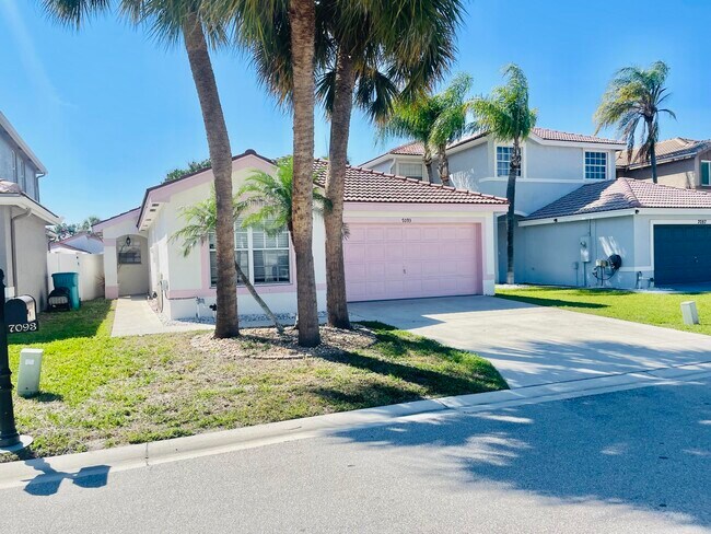 Foto del edificio - 7093 Middlebury Dr
