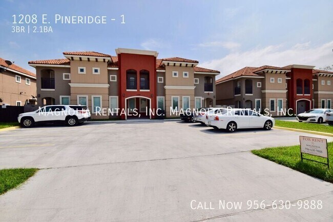 Building Photo - 1208 E Pineridge Ave