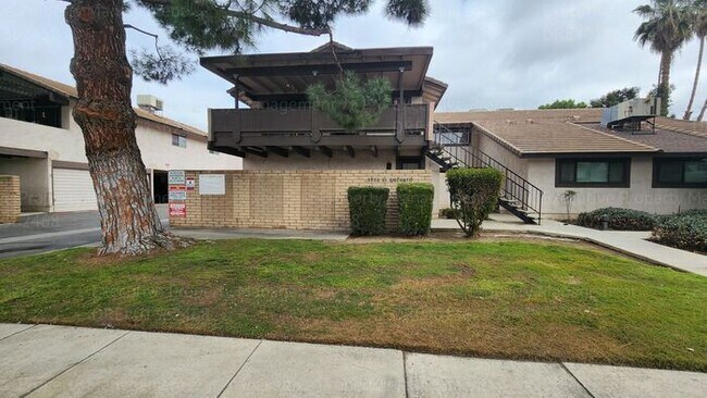 Building Photo - Charming 2-bedroom, 1-bathroom condo.