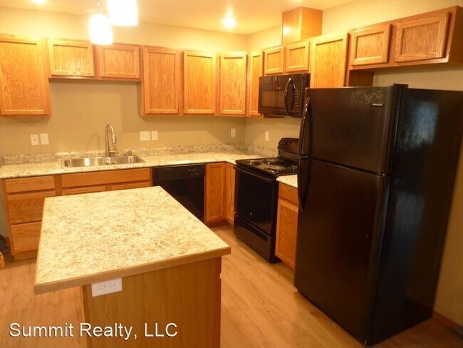 Building Photo - 4050 Delta Dr