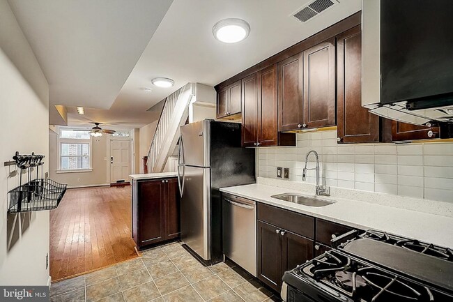 Foto del edificio - 703 S Bethel St