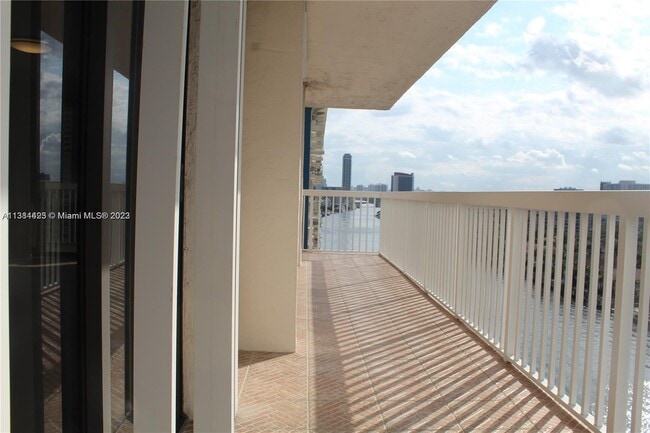 Building Photo - 1500 S Ocean Dr